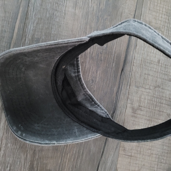 Woman's gray washed visor - Picture 5 of 8